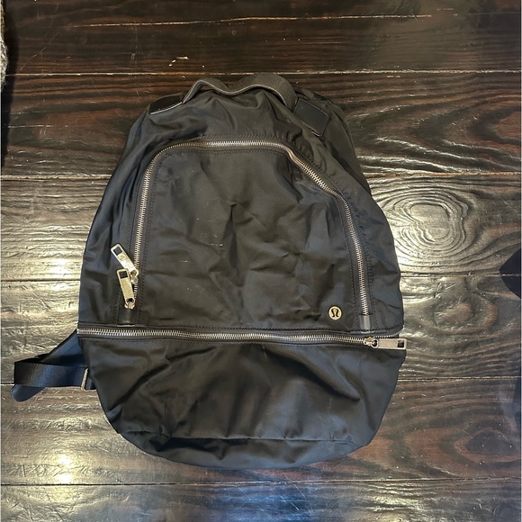 Lululemon City Adventurer Backpack 17L - Picture 5 of 10